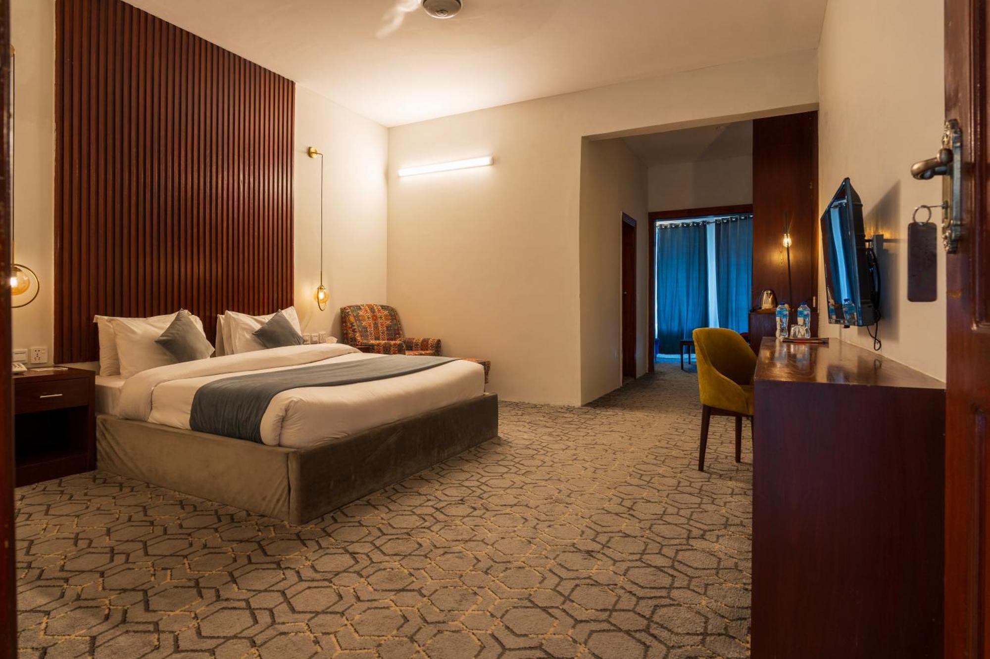 Tibet Hotel Skardu Dış mekan fotoğraf